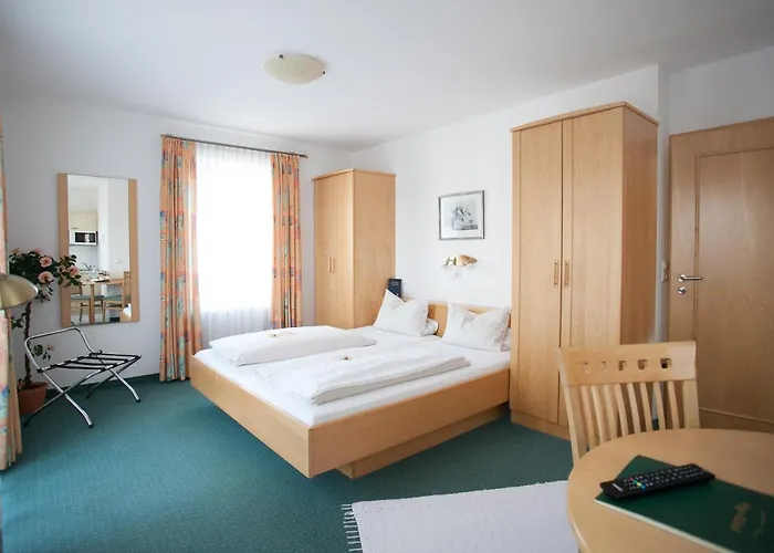 Egger-stueberl מלון